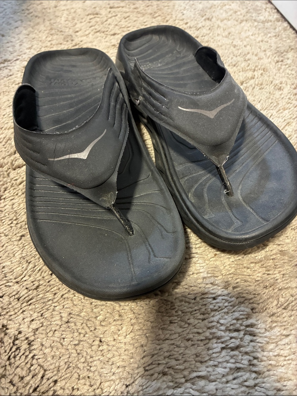 Hoka One One women’s Black Comfort Foam Flip-Flops